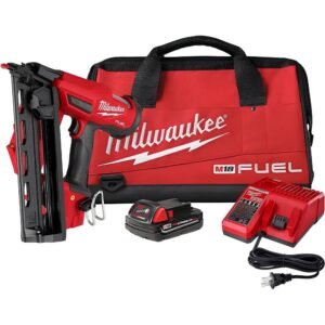 Milwaukee M18 FUEL 16 Gauge Angled Finish Nailer Kit